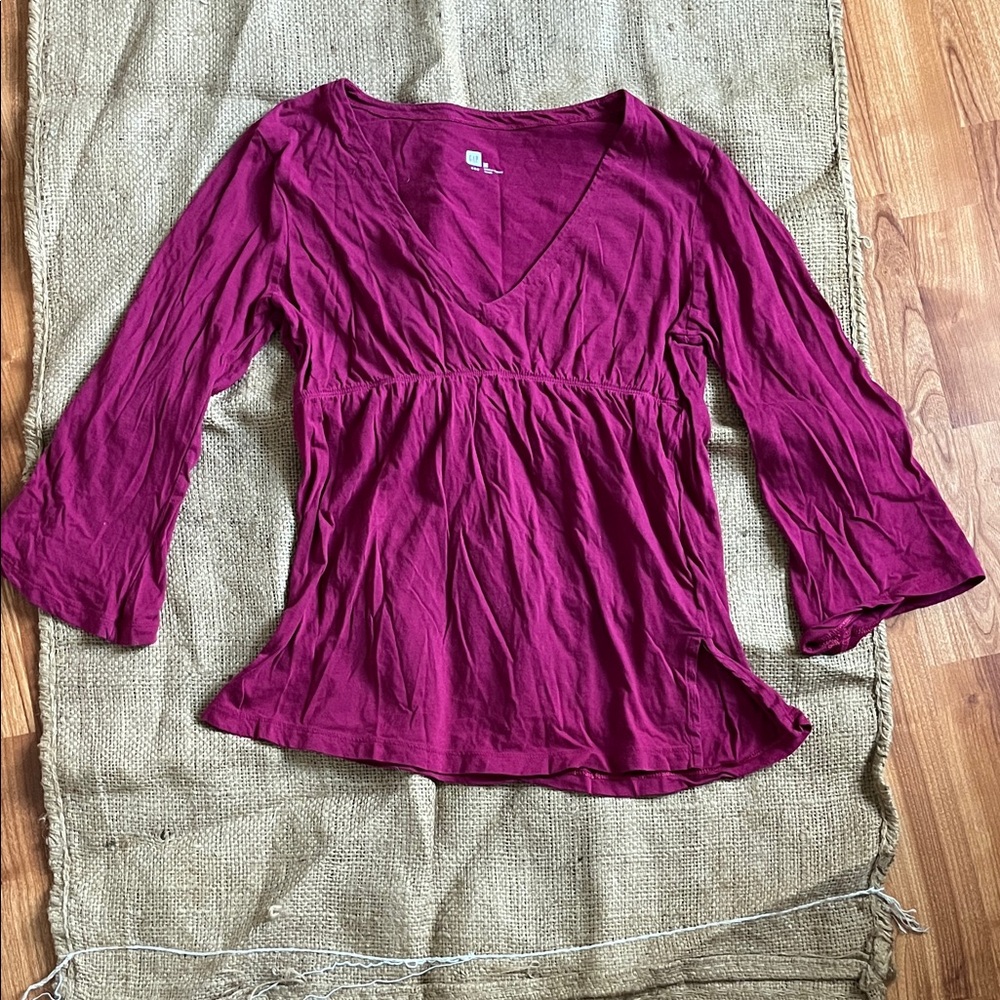 Vintage GAP Womens Boho Bell sleeve Deep V-Neck Berry color Top gathered bust